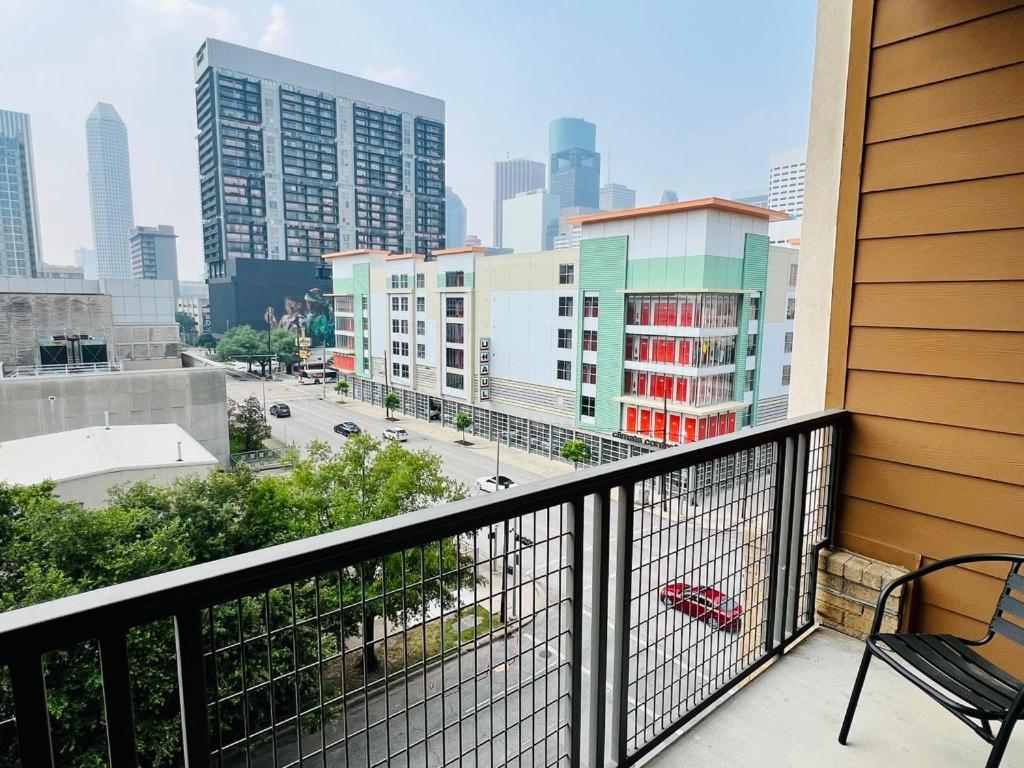 Downtown Apt Free Parking - Pool - Gym - Fully Kitchen Houston Kültér fotó