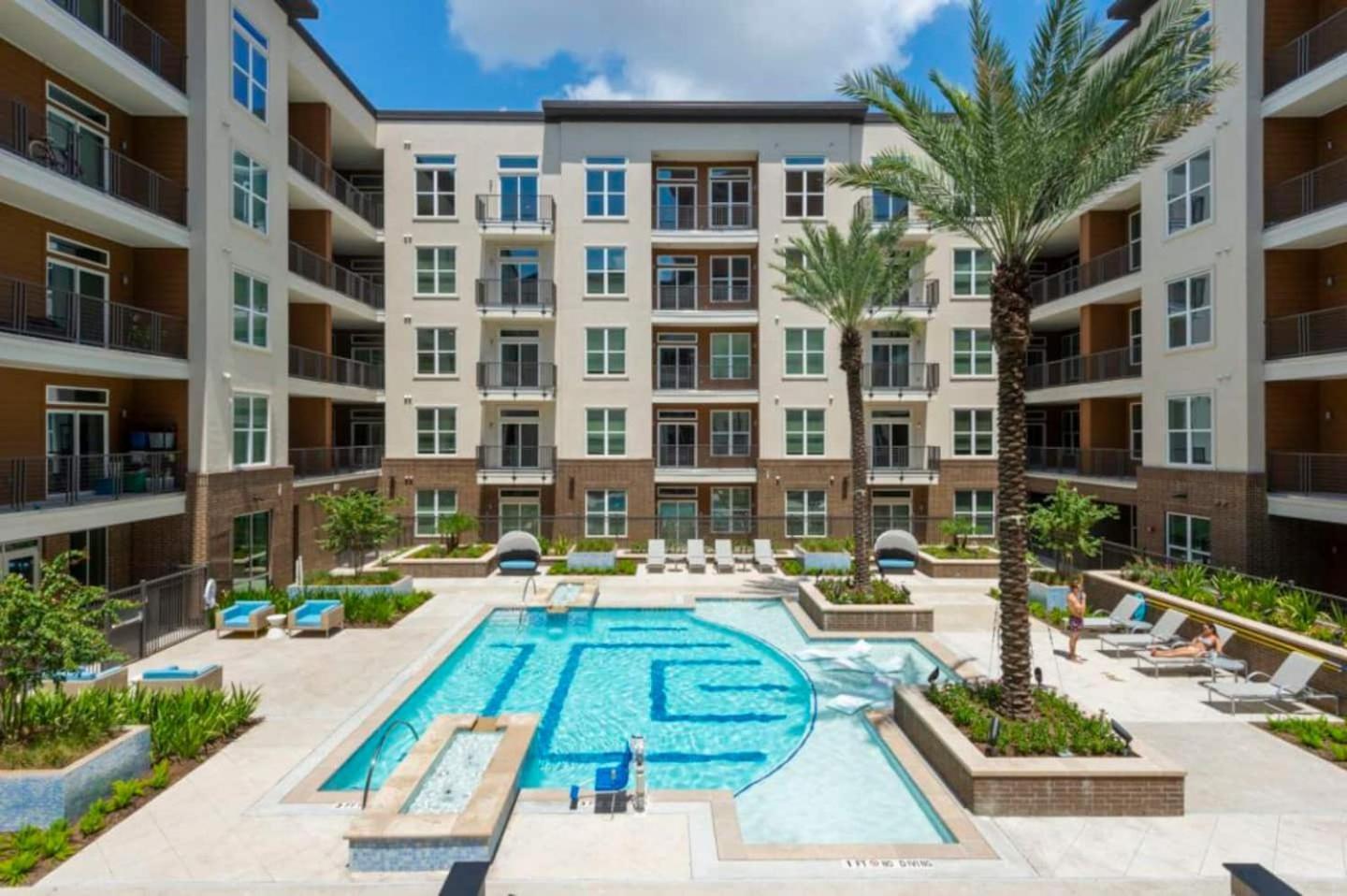 Downtown Apt Free Parking - Pool - Gym - Fully Kitchen Houston Kültér fotó